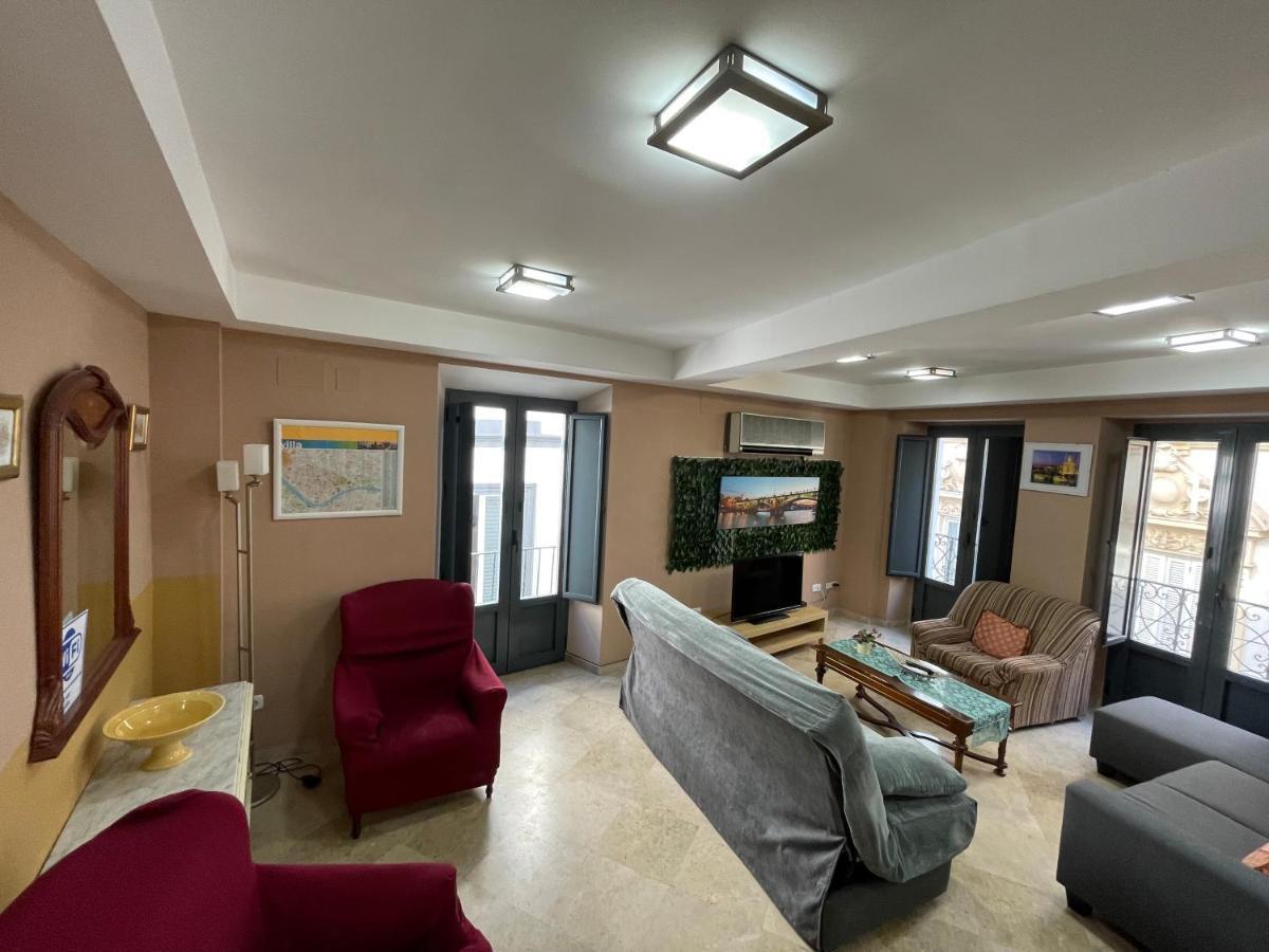 Duplex Sagasta Apartamentos-Sagasta Севиля Екстериор снимка