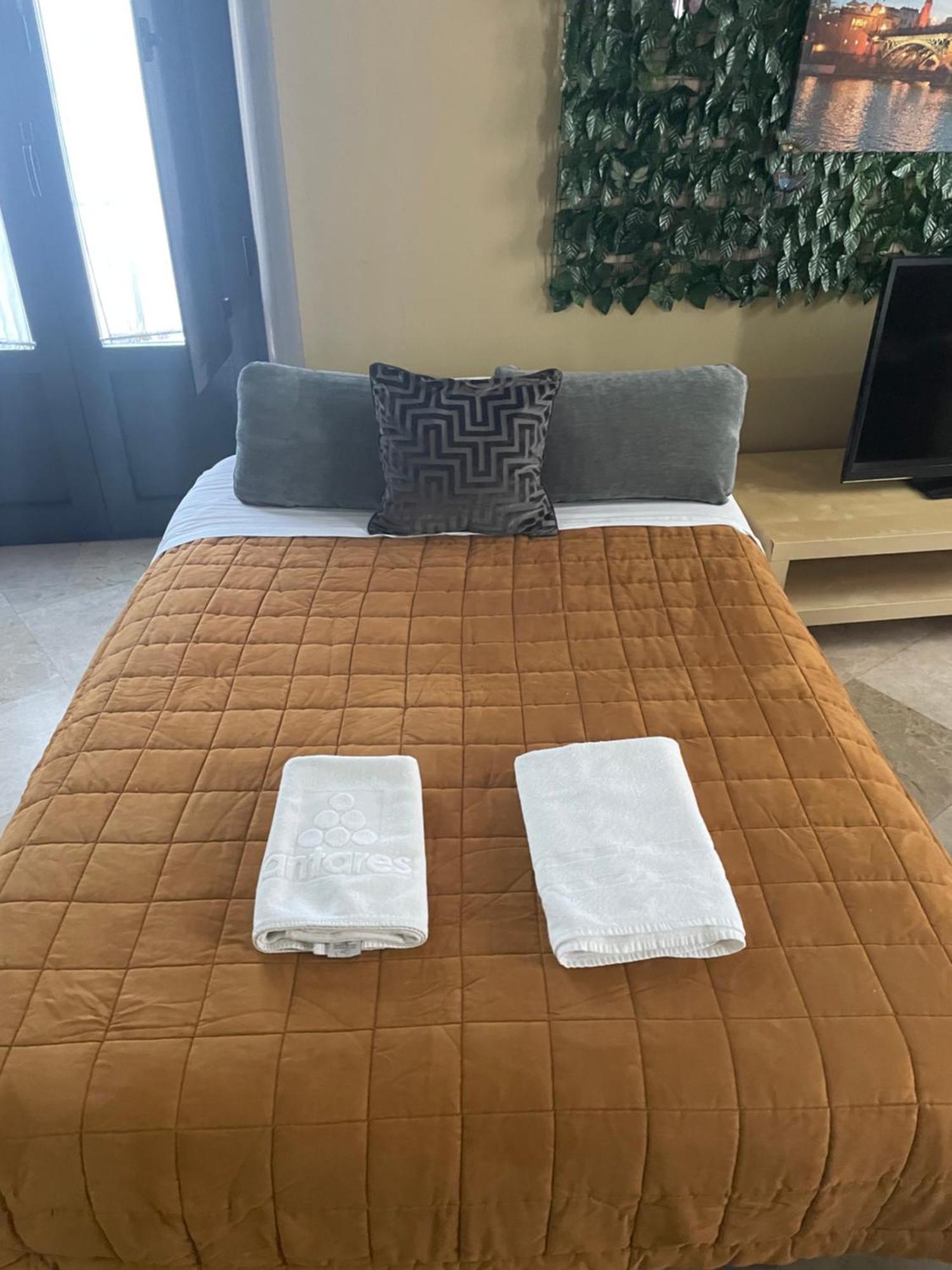 Duplex Sagasta Apartamentos-Sagasta Севиля Екстериор снимка